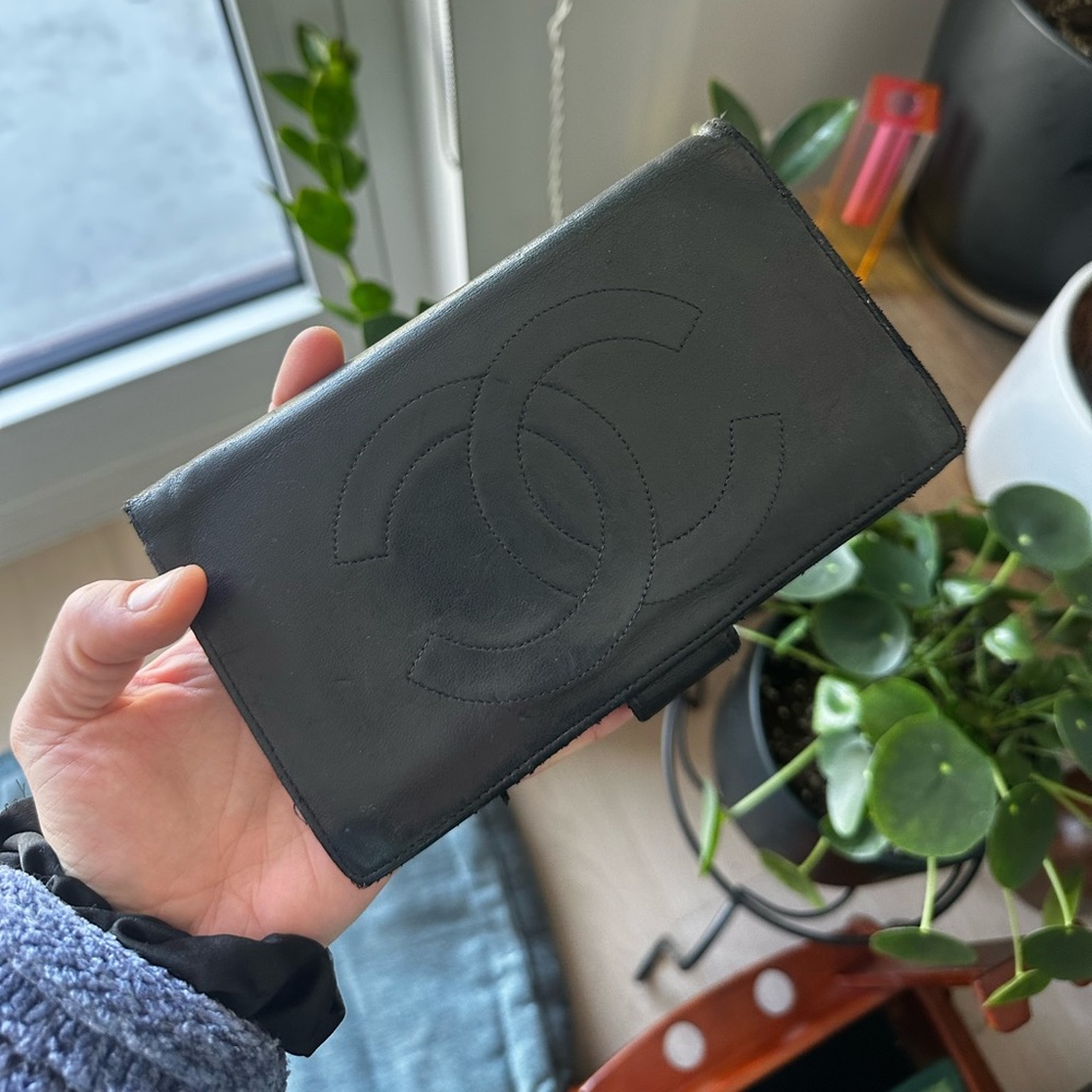 Chanel leather CC wallet with gold accents